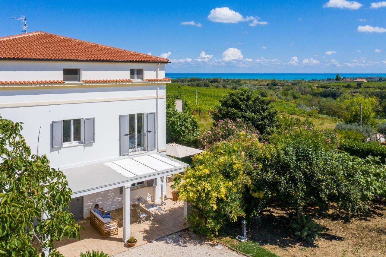 B&B Casale Savini ออร์โตนา ภายนอก รูปภาพ